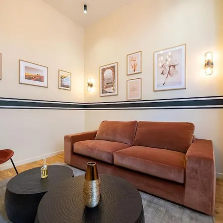 Lovely Flat In Eiffel Tower Area Apartament Paryż